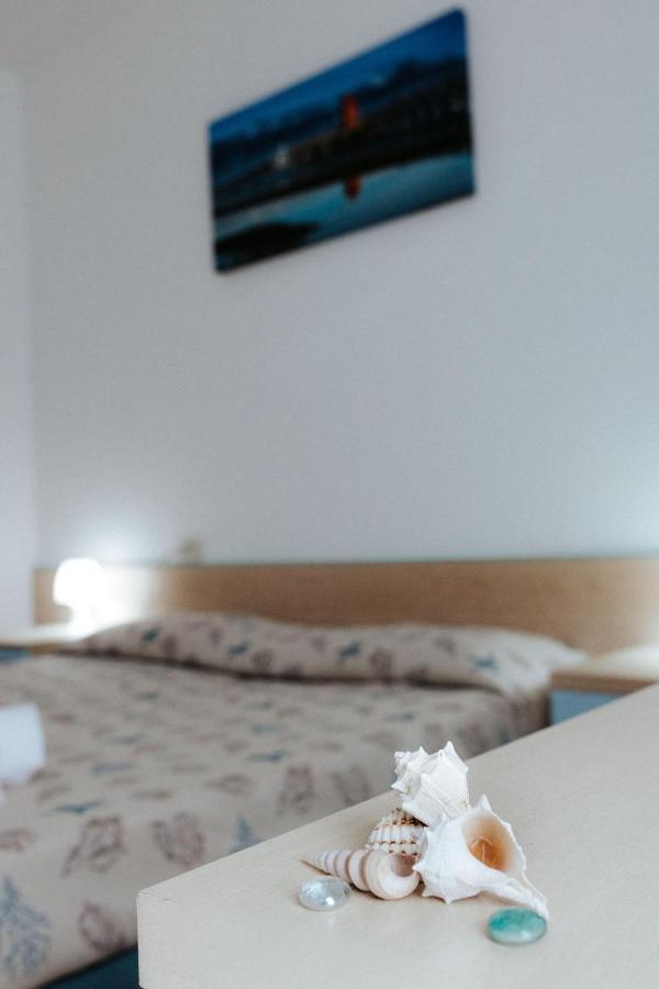 Hotel Villa Franca Lignano Sabbiadoro Bagian luar foto
