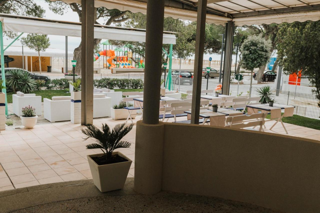 Hotel Villa Franca Lignano Sabbiadoro Bagian luar foto
