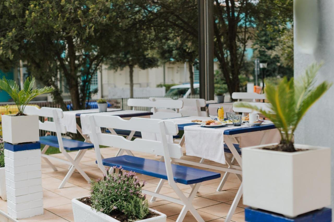 Hotel Villa Franca Lignano Sabbiadoro Bagian luar foto