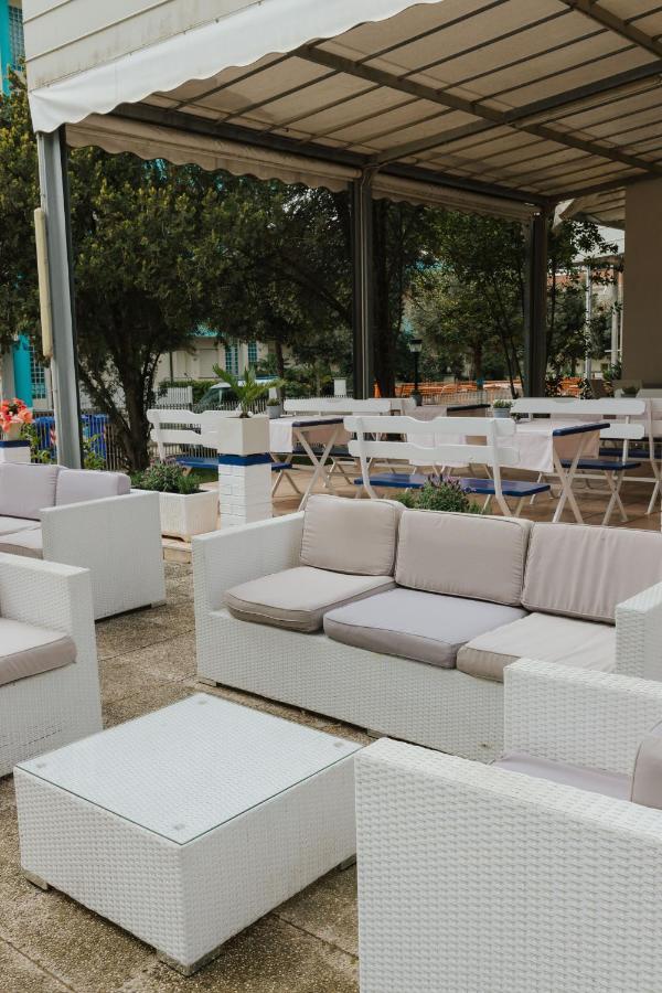 Hotel Villa Franca Lignano Sabbiadoro Bagian luar foto