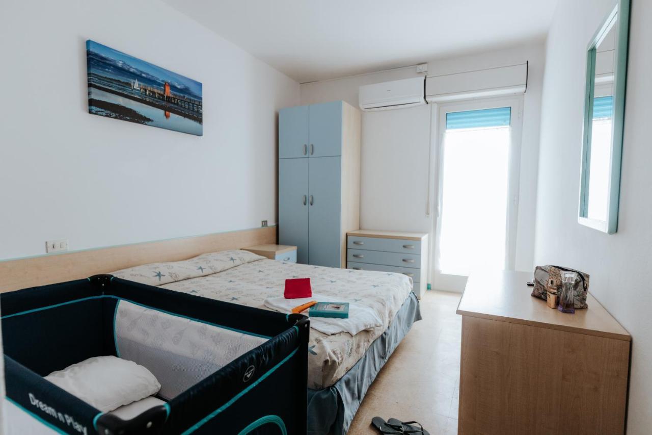 Hotel Villa Franca Lignano Sabbiadoro Bagian luar foto