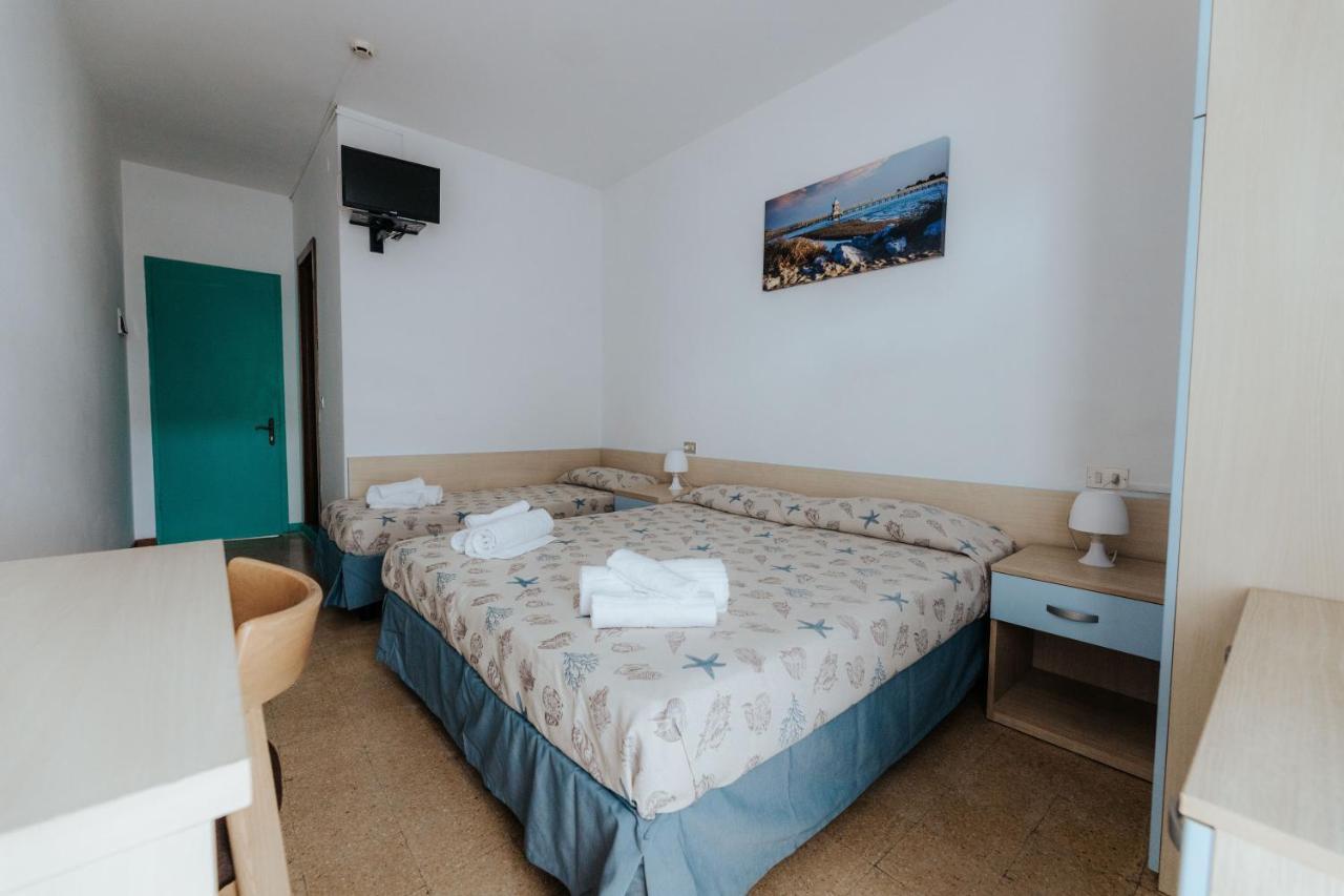 Hotel Villa Franca Lignano Sabbiadoro Bagian luar foto