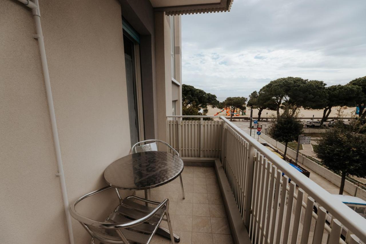 Hotel Villa Franca Lignano Sabbiadoro Bagian luar foto