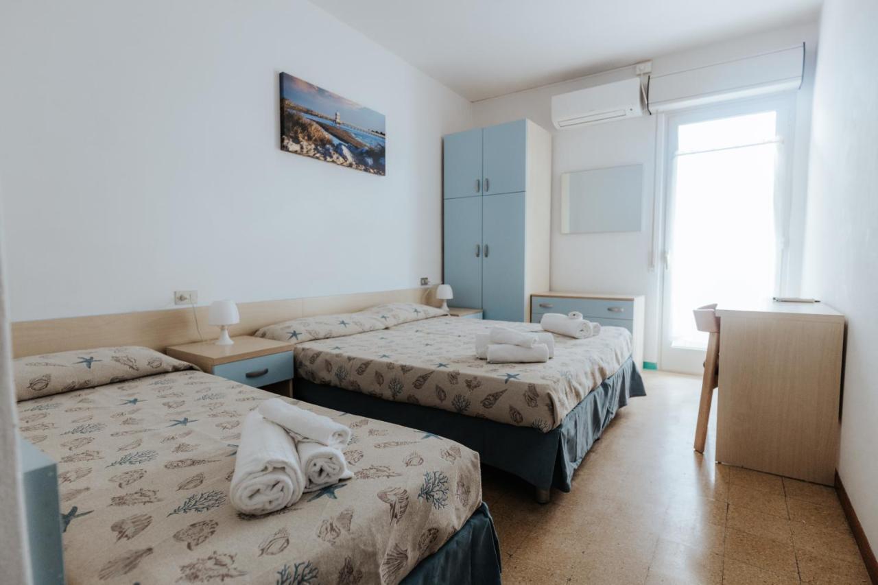 Hotel Villa Franca Lignano Sabbiadoro Bagian luar foto